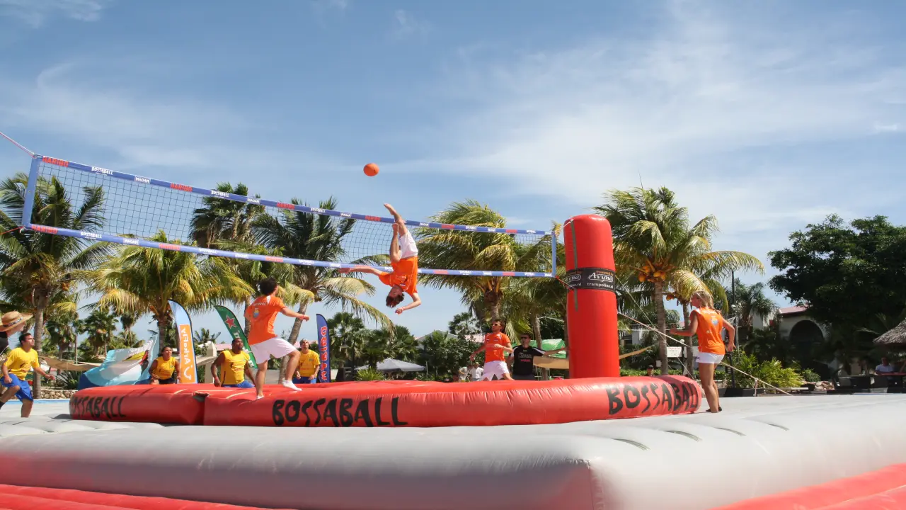 Repräsentatives Sportbild fuer Bossaball