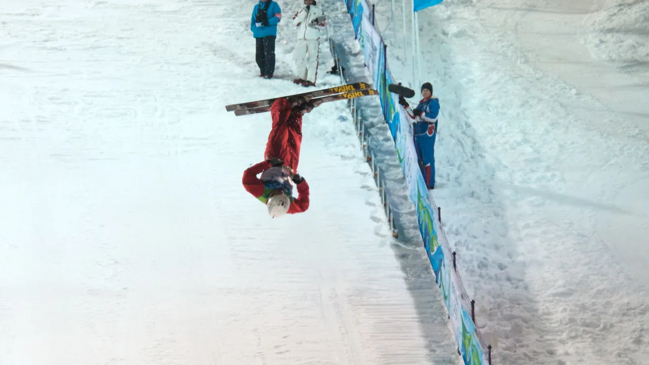 Repräsentatives Sportbild fuer Freestyle Skiing