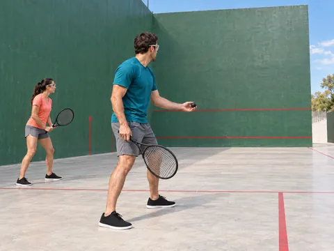 Ilustración generada por IA: Frontenis