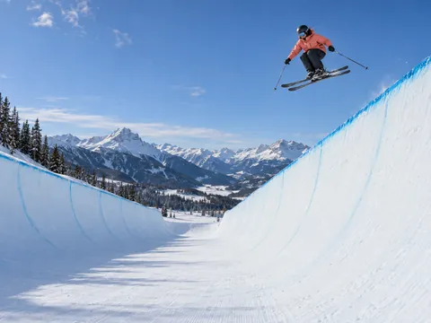 Ilustración generada por IA: Esquí halfpipe