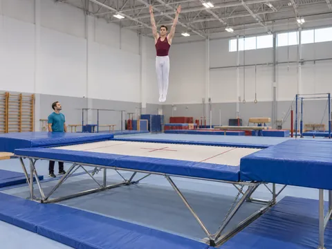 Ilustración generada por IA: Trampolin