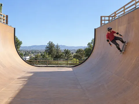 Ilustración generada por IA: Skateboarding vert